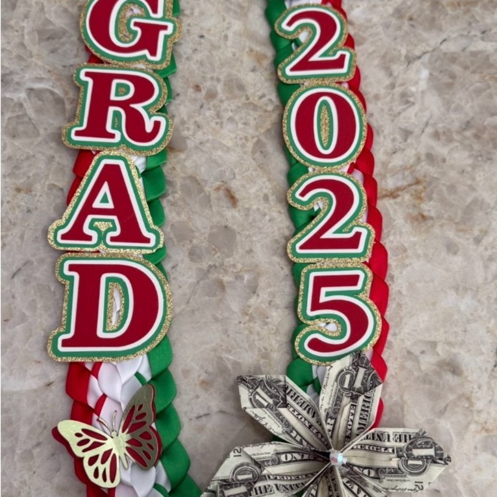Graduation Lei - Picture 12 of 16